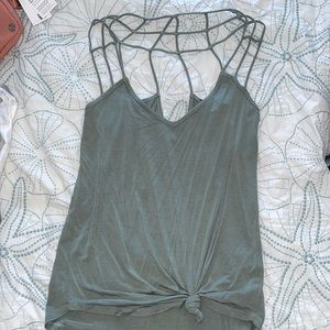 Strappy Summer tank size small bke